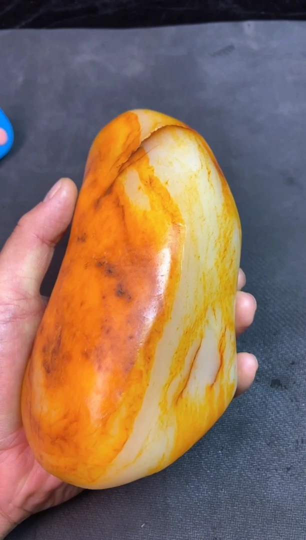 未镶嵌和田玉摆件爱****，和田玉