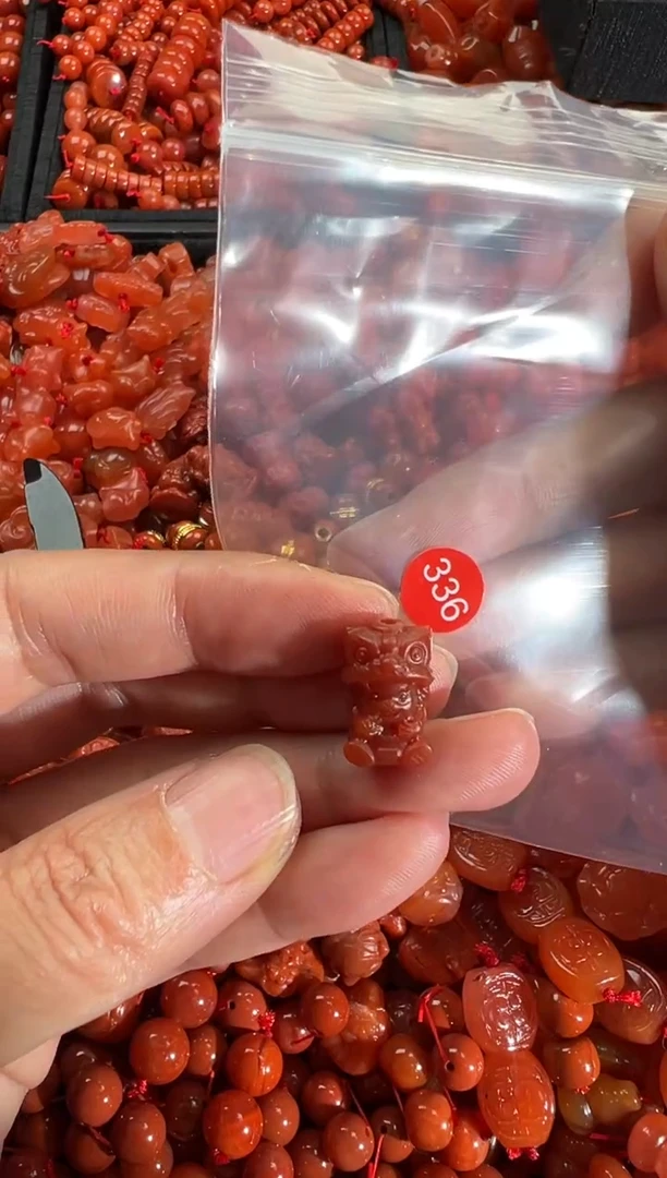 【闪购商品】南红玛瑙颈饰未镶嵌1
