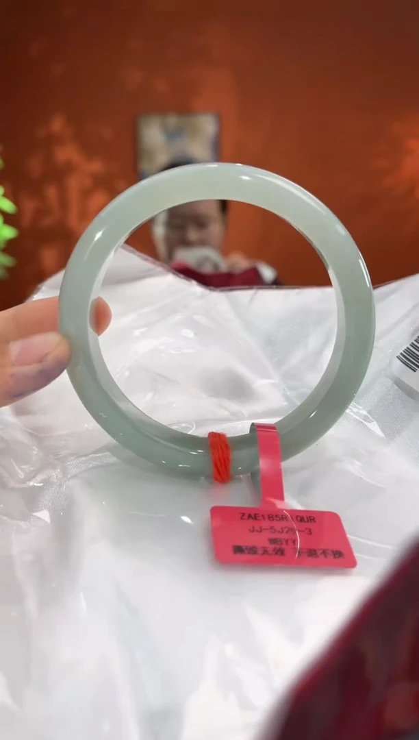 未镶嵌手镯翡翠翡翠手镯