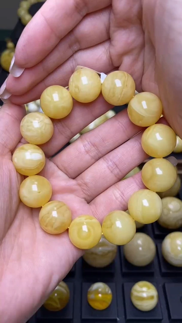 未镶嵌琥珀裸石葵.102