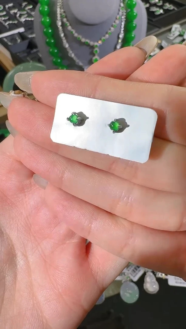 【闪购商品】翡翠耳饰银S925镶嵌蛋面