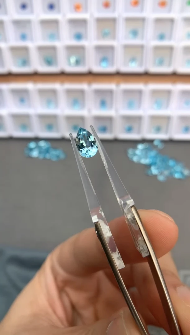 未镶嵌裸石定制海蓝宝石1.0ct 02052