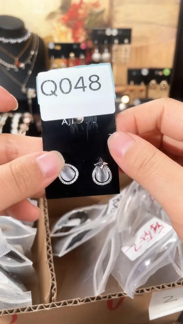合金925银锆石Q048