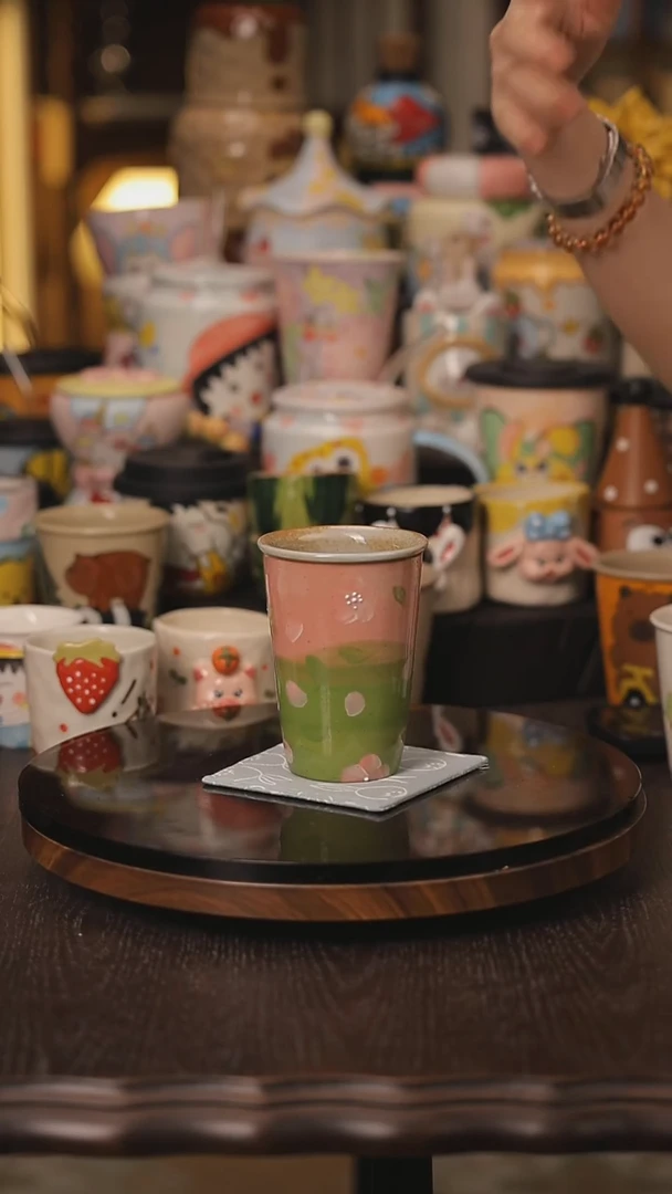 景德镇釉下彩绘设计师款式陶瓷