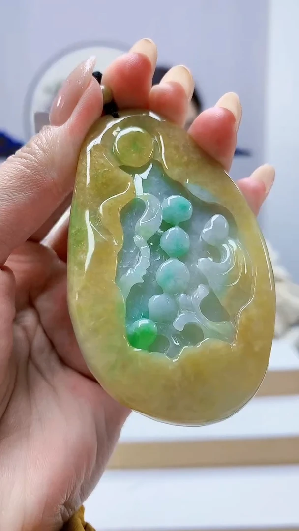 未镶嵌定制翡翠5160MM-毛货挂件90