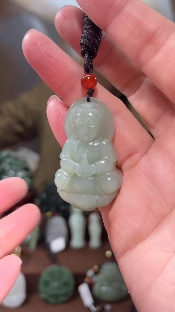 颈饰未镶嵌和田玉·