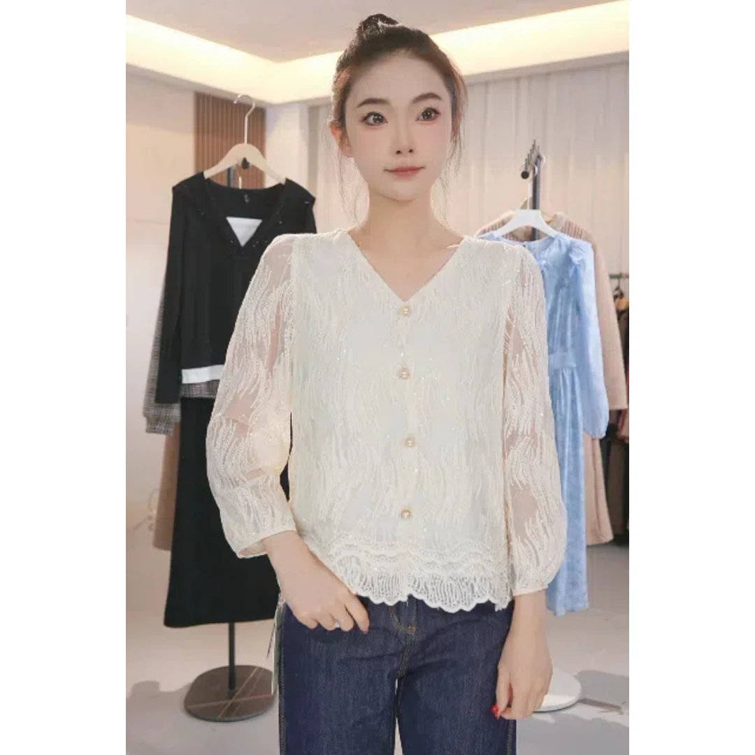 新款蕾丝花边气质洋气百搭减龄上衣