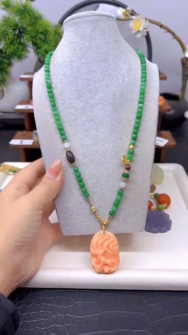 颈饰未镶嵌翡翠M605