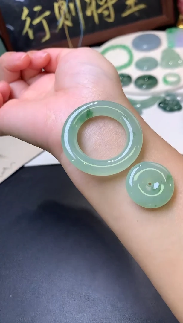 未镶嵌定制翡翠毛货