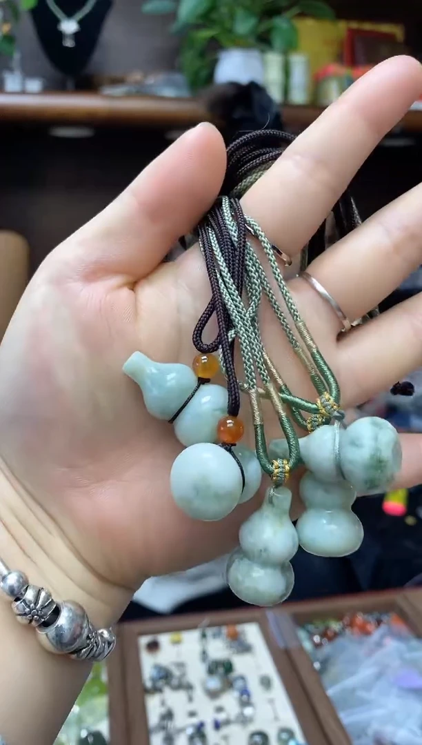 未镶嵌岫玉吊坠·多样性发货其中发一