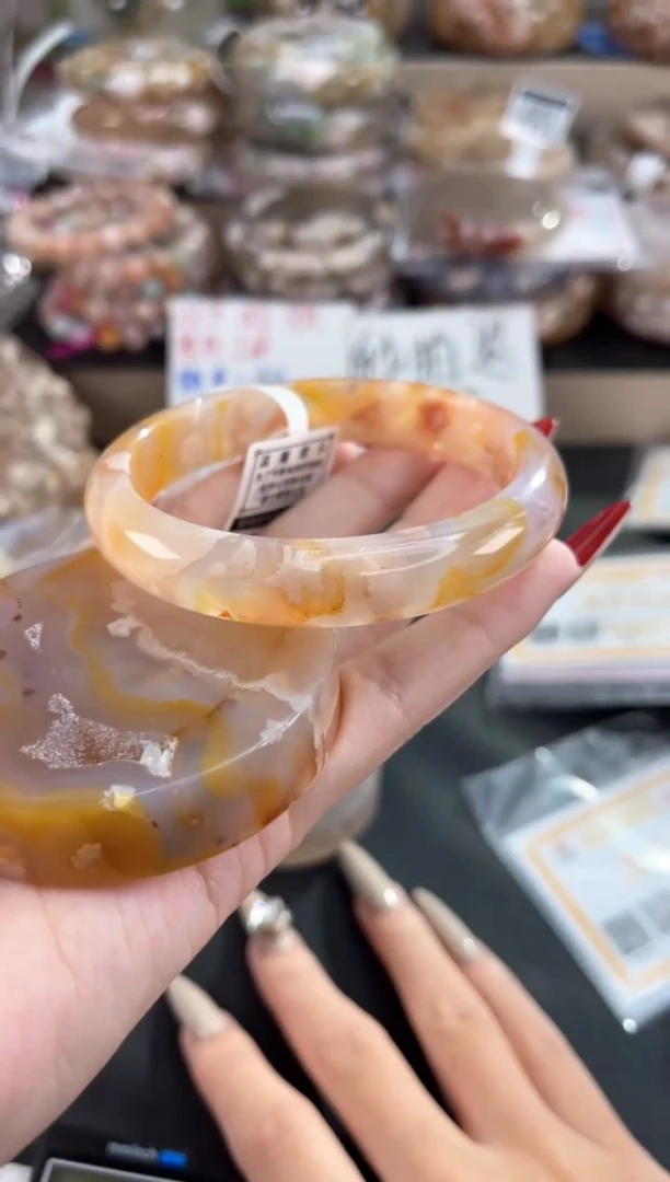 未镶嵌手镯石英质玉61