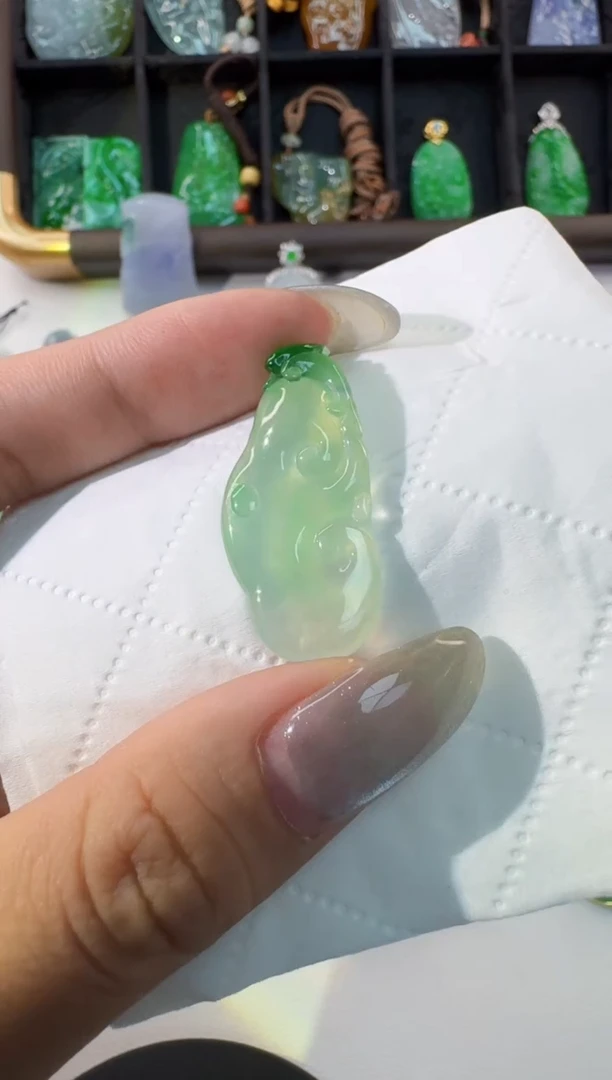 颈饰未镶嵌翡翠缅甸A货翡翠