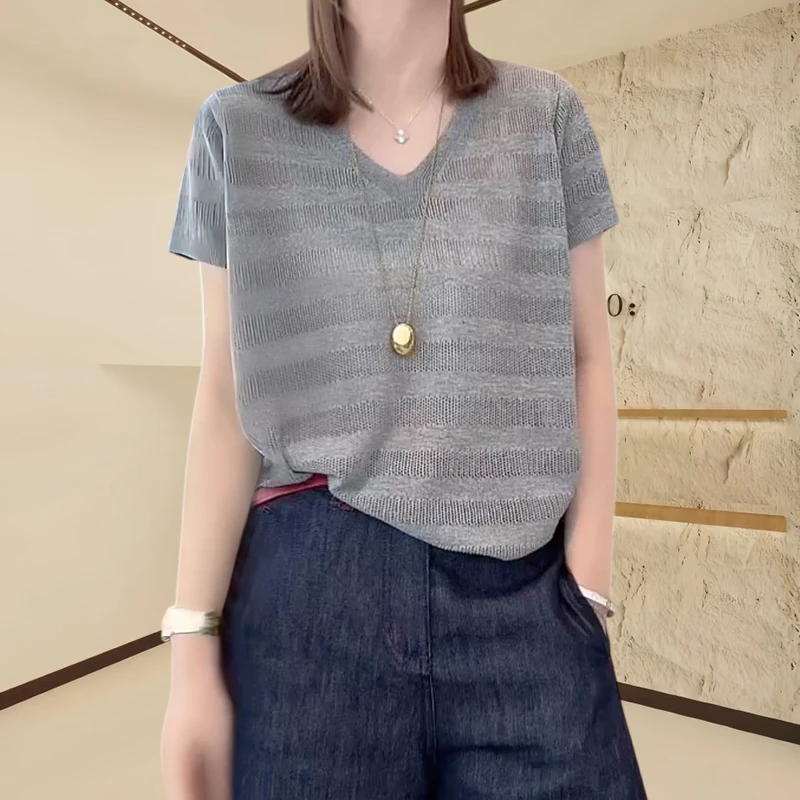 洋气条纹V领针织短袖2025夏季薄款透气女士气质上衣独特漂亮小衫
