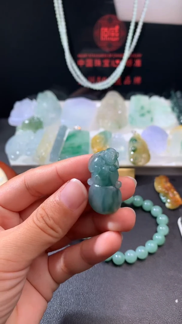未镶嵌定制翡翠