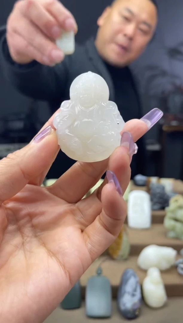 颈饰未镶嵌和田玉1