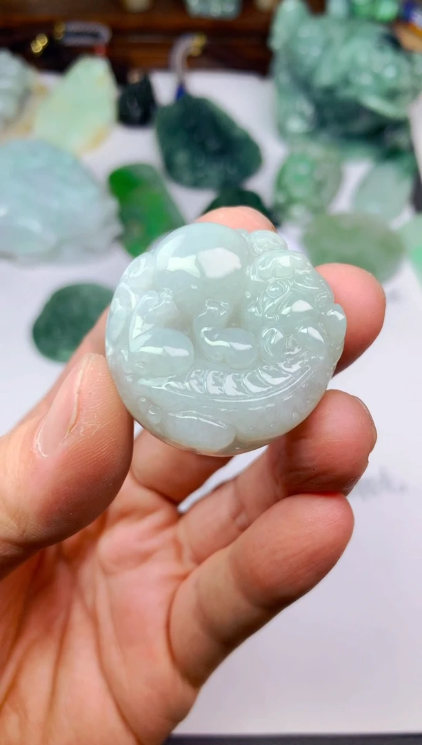 颈饰未镶嵌翡翠龙貔貅