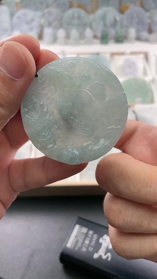 翡翠未镶嵌颈饰..../7/6/ 231