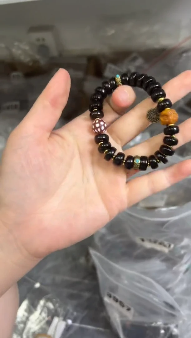 玛瑙/玉髓手链未镶嵌黑咩咩角星球玛瑙款手串[3957]