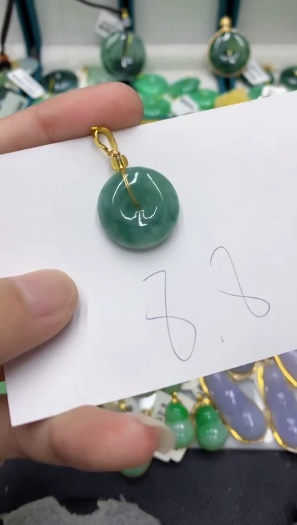 【闪购商品】翡翠颈饰未镶嵌翡翠