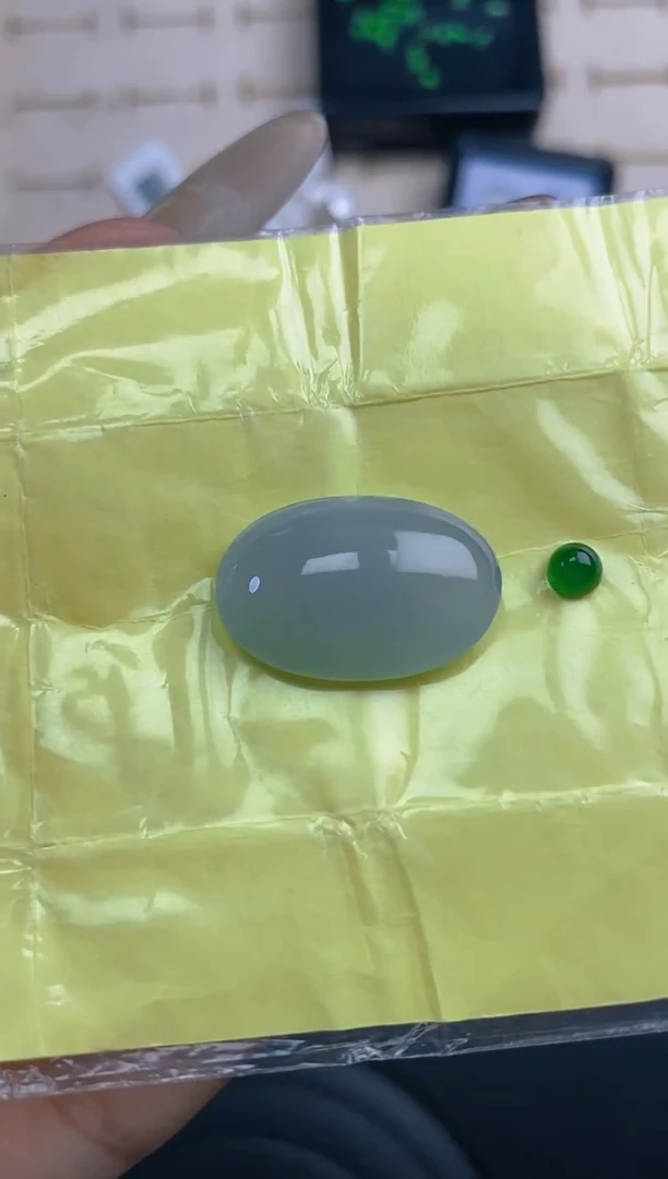 定制翡翠未镶嵌天然翡翠蛋面62