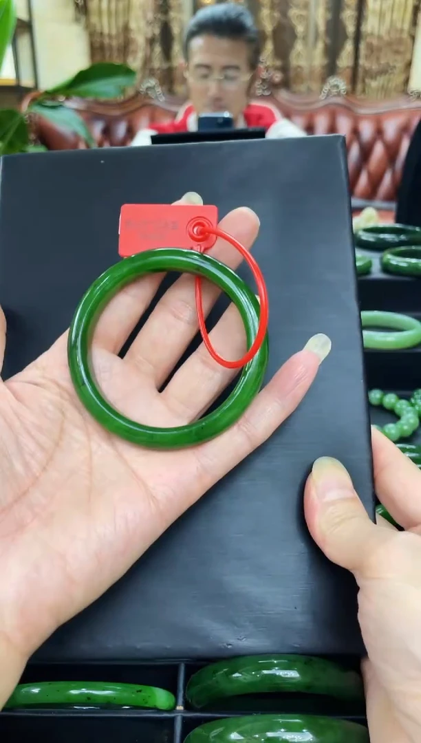 未镶嵌手镯和田玉（碧玉）风*子002