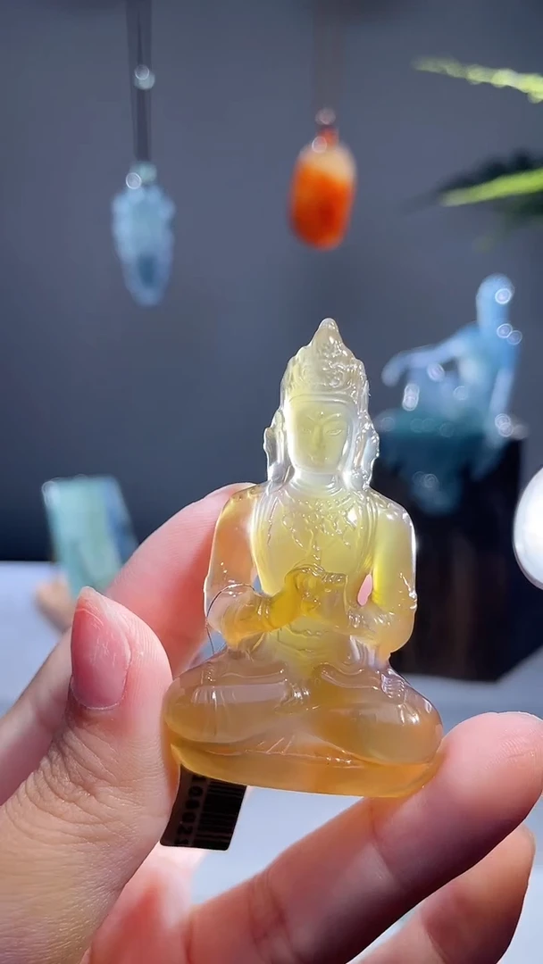 未镶嵌颈饰玛瑙/玉髓观音