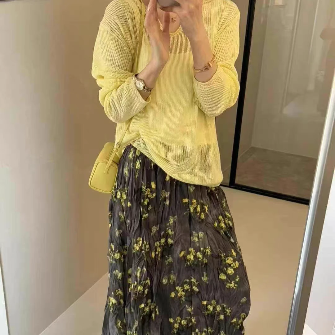 325-3韩版V领冰丝长袖针织衫女+新款时尚百搭碎花半身裙两件套