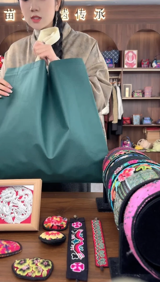 刺绣扶光苗绣传承L59