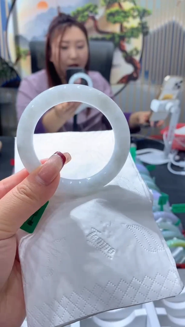 【闪购商品】翡翠手镯未镶嵌00008941