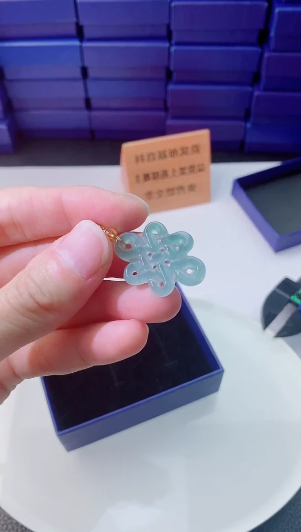 翡翠未镶嵌颈饰1111111111