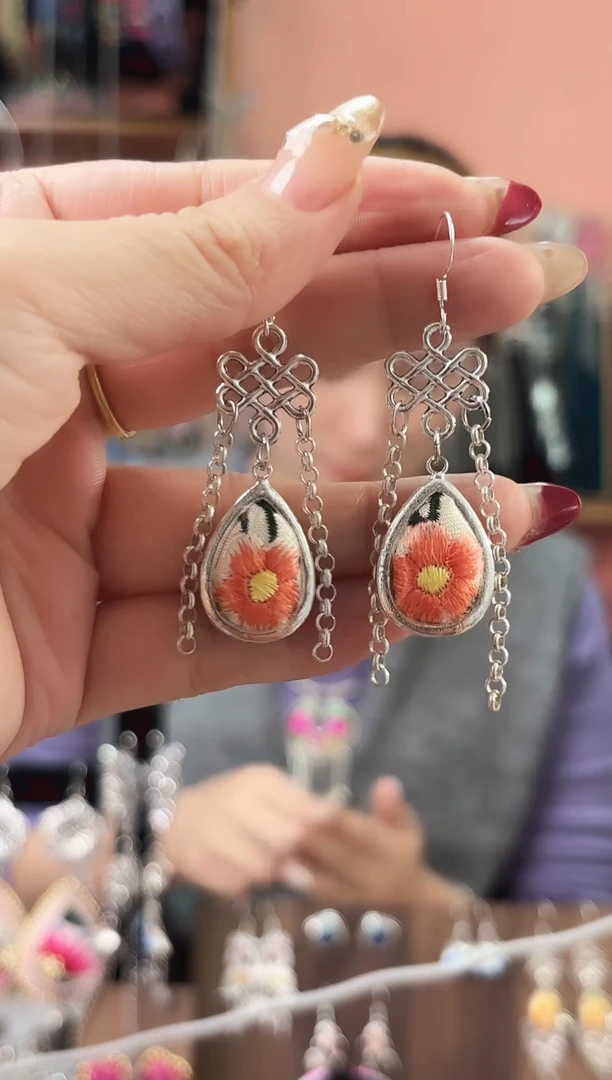 织绣艺枝独绣手工饰品230