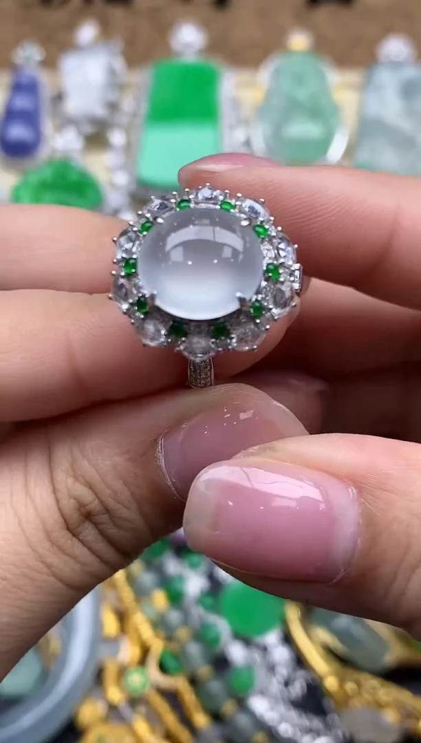 【闪购商品】翡翠戒指18K金镶嵌679-中国好珍宝