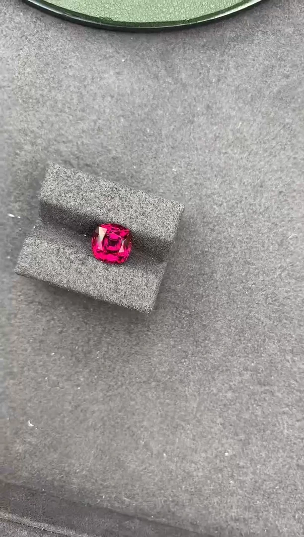 【闪购商品】石榴石裸石未镶嵌3.3ct镁铝榴石