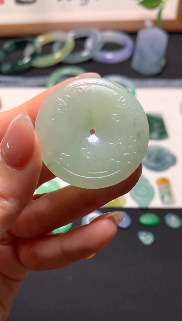 未镶嵌定制翡翠0383417518   39.8*5.4