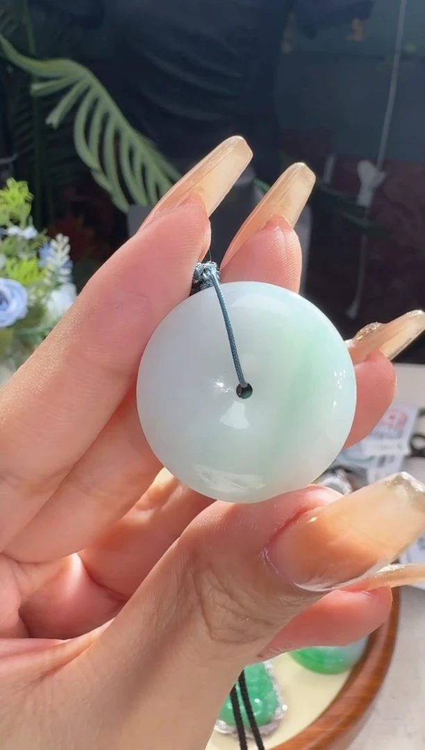 【闪购商品】翡翠颈饰未镶嵌挂件