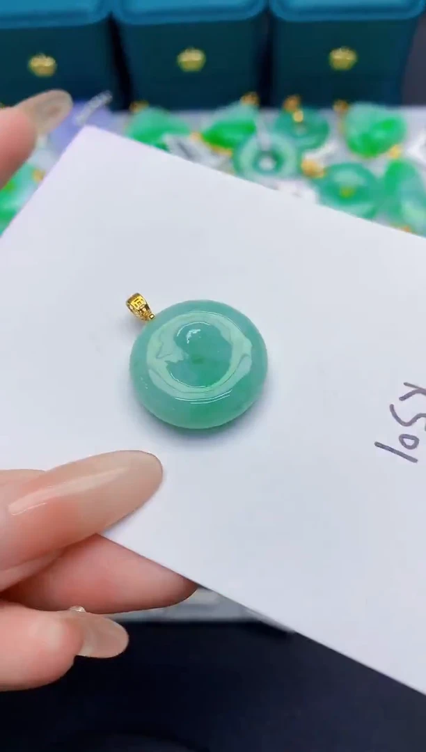 颈饰未镶嵌翡翠缅甸天然翡翠A货