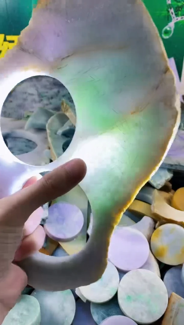 翡翠未镶嵌颈饰纯天然A货翡翠200