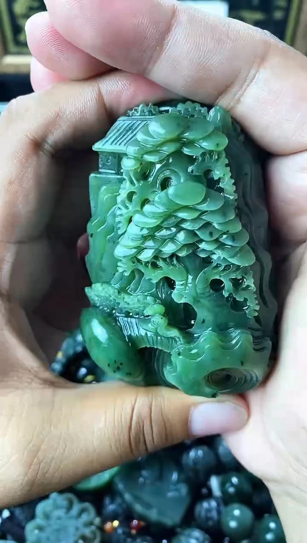 颈饰未镶嵌和田玉1