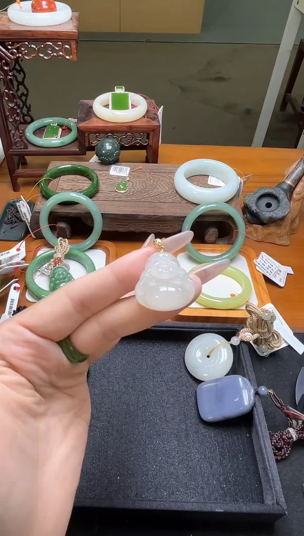 吊坠(不含链)18K金镶嵌和田玉新疆于田 佛公