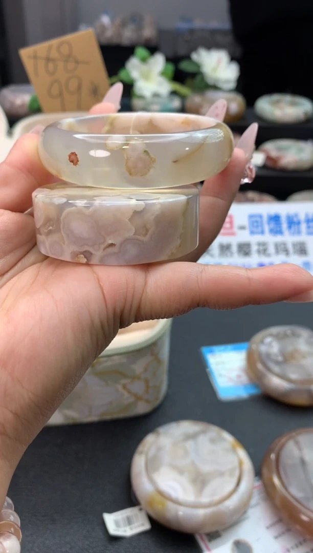 未镶嵌手镯石英质玉（56-57圈口）赠送镯心 无证书