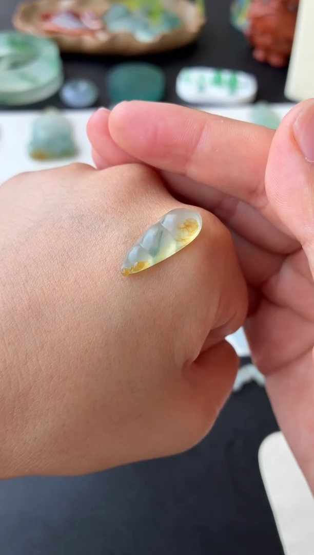 未镶嵌定制翡翠翡翠
