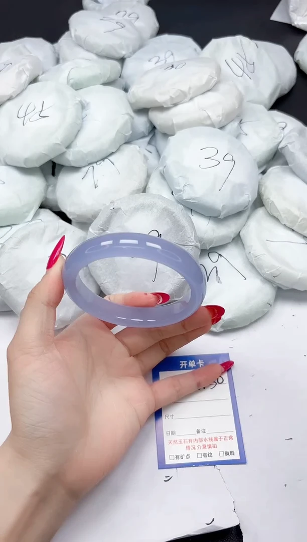 未镶嵌手镯石英质玉a130/65