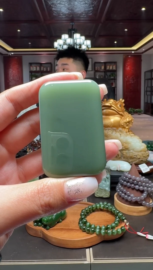 未镶嵌和田玉挂件by