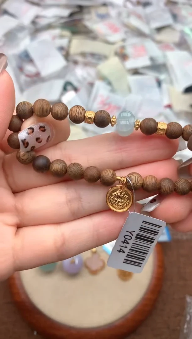 未镶嵌挂件翡翠—