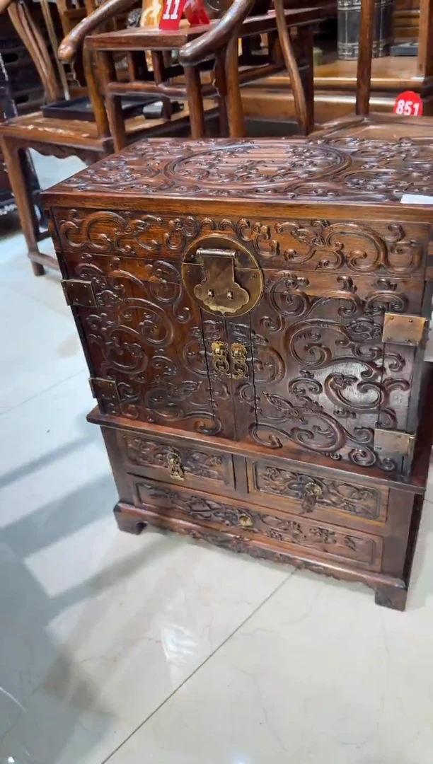 木木头款黄花梨满雕底座官箱2580