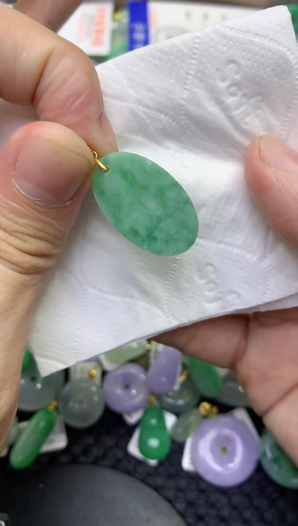 颈饰未镶嵌翡翠天然缅甸A货翡翠