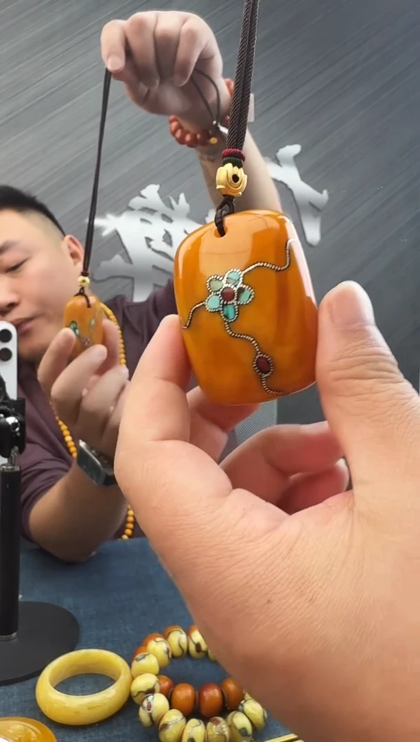 蜜蜡未镶嵌珠宝奇石假一罚十31，多样性发其一