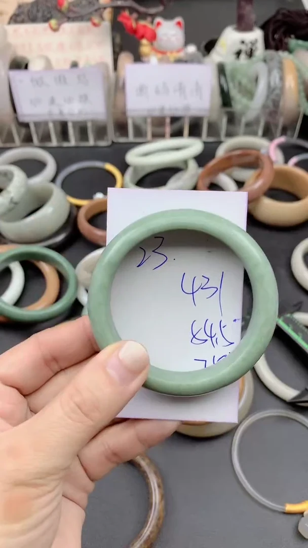 未镶嵌手镯石英质玉431