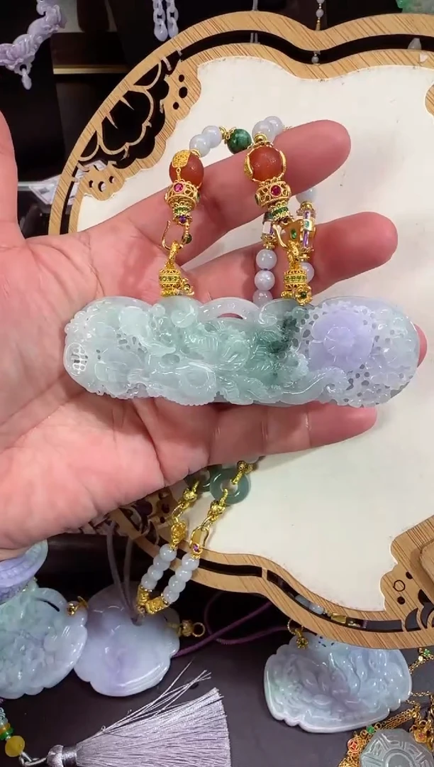 【闪购商品】翡翠颈饰未镶嵌拍照