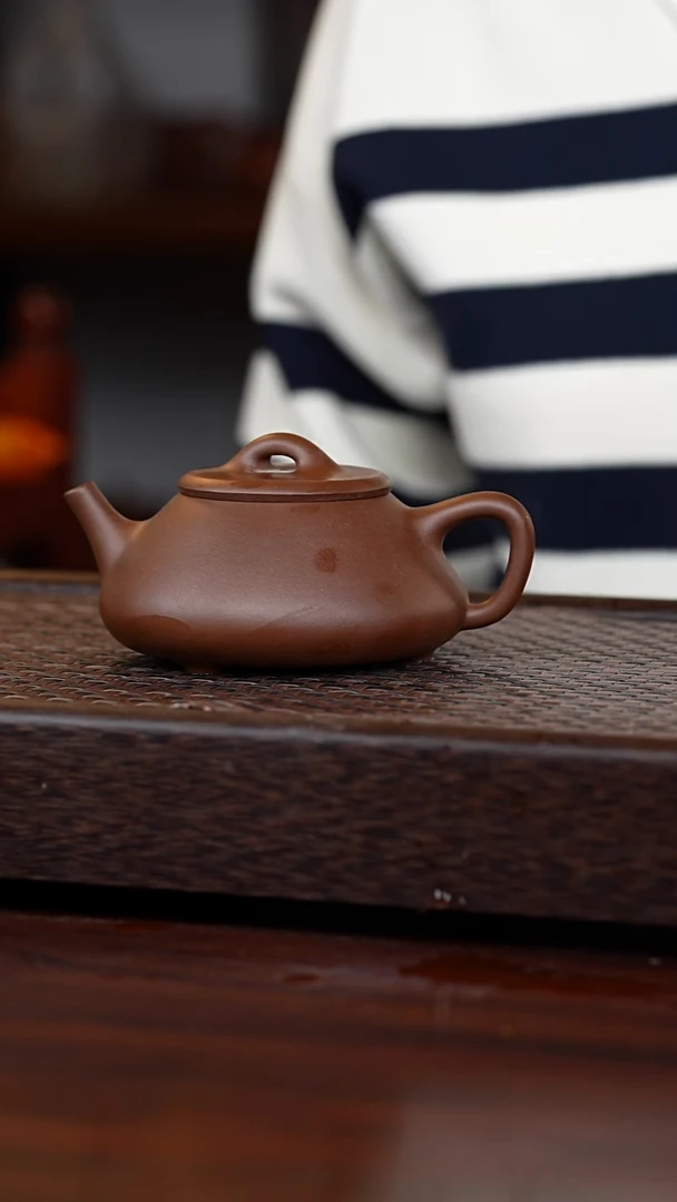 【闪购商品】紫砂茶壶任瓢270毫升